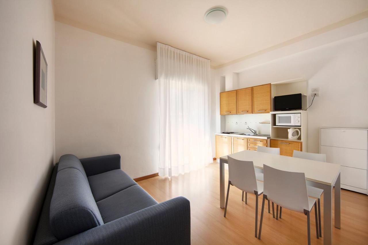 Aparthotel La Pineta 리도 디 예솔로 외부 사진